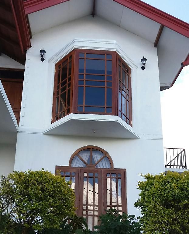 Guest house Black Wood *
