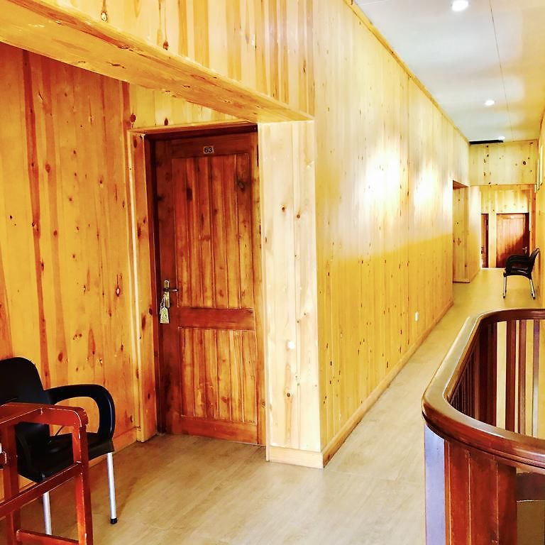 Single Tree Hotel *