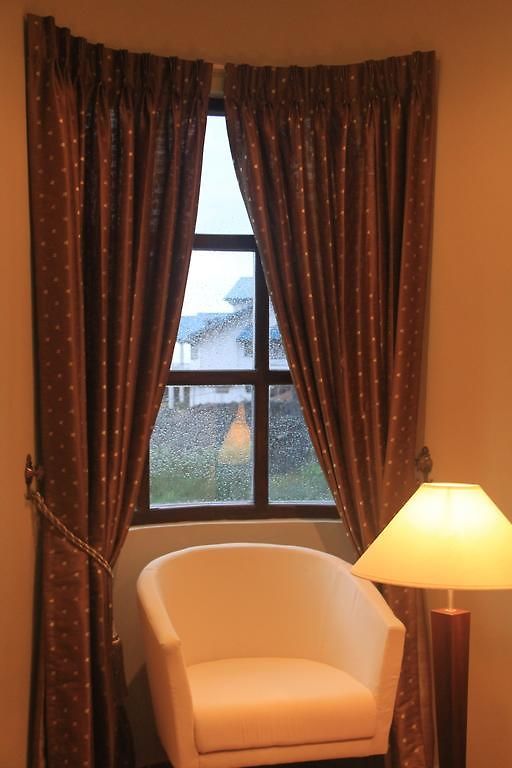 Hotel De Roshe