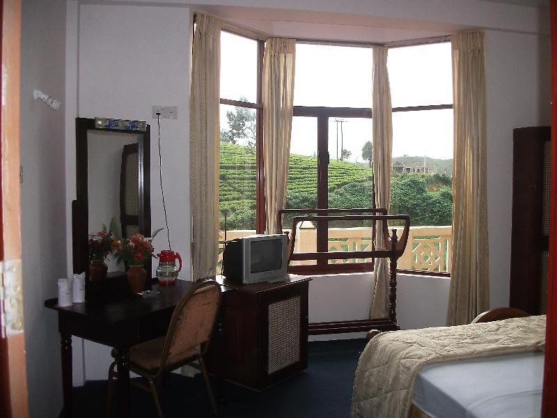 Leisure Village Nuwaraeliya Hotel
