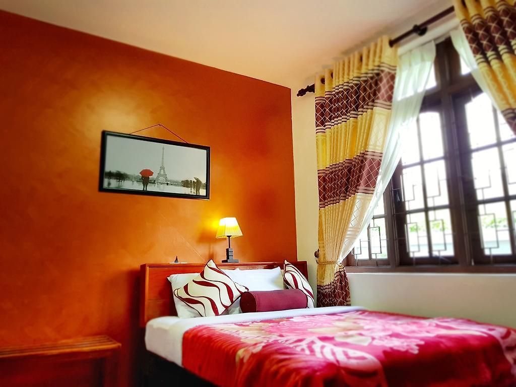 Hills Rest 3*