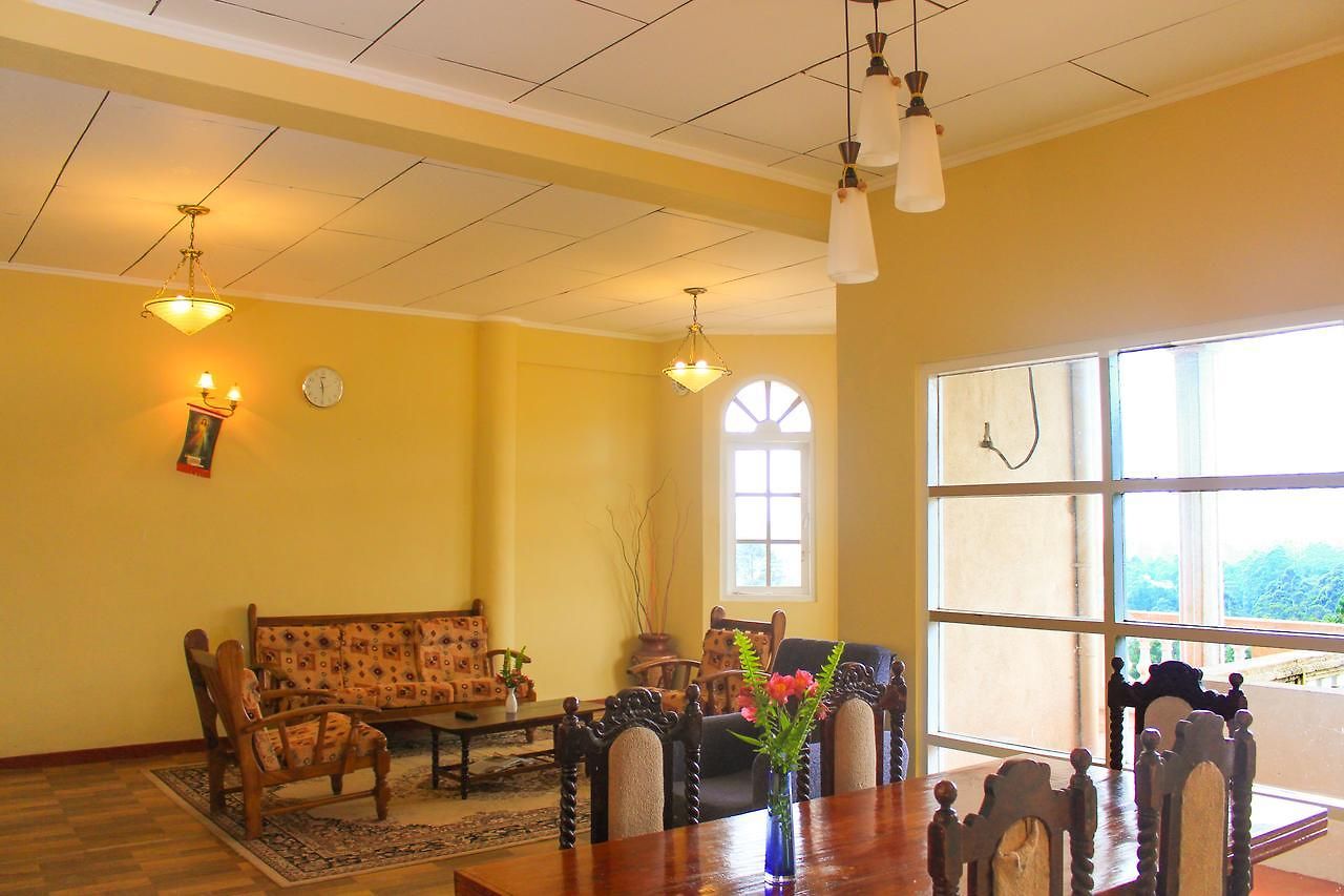 Hill View Bungalow Inn