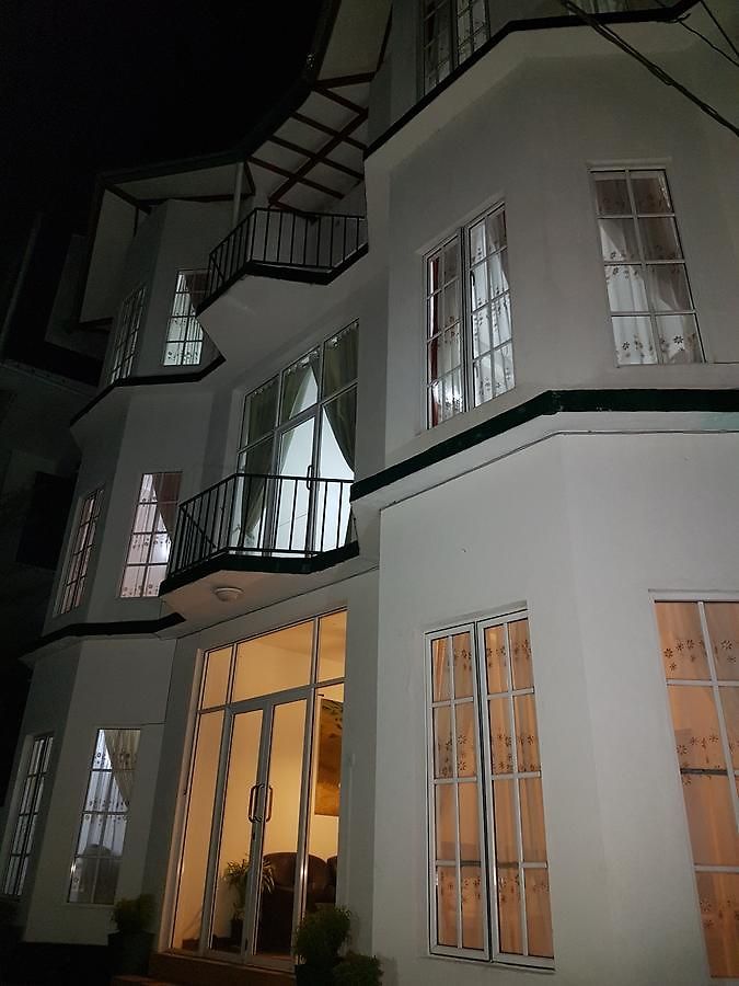 Hotel Hotel Rose Garden 2*