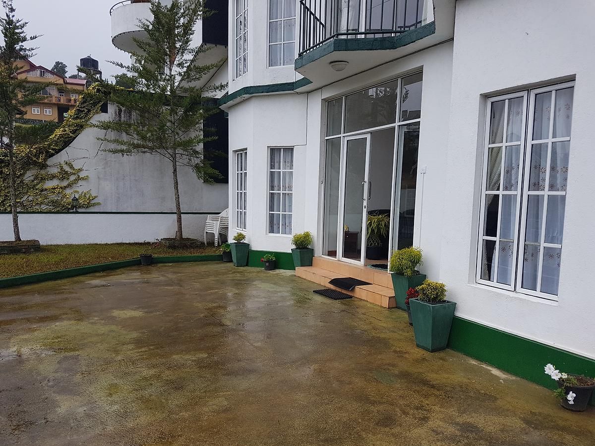 Hotel Rose Garden Hotel
