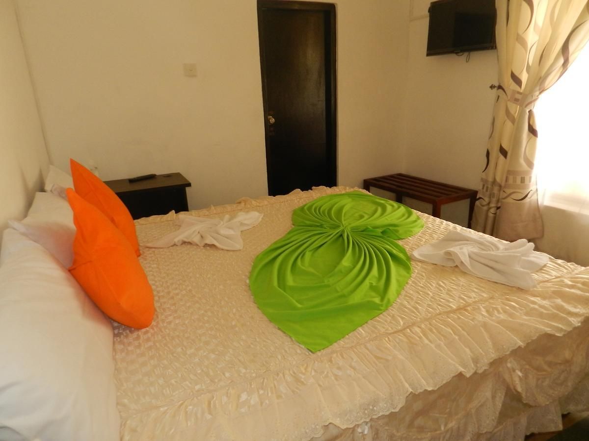 Eeescart Nuwaraeliya Hotel Nuwara Eliya