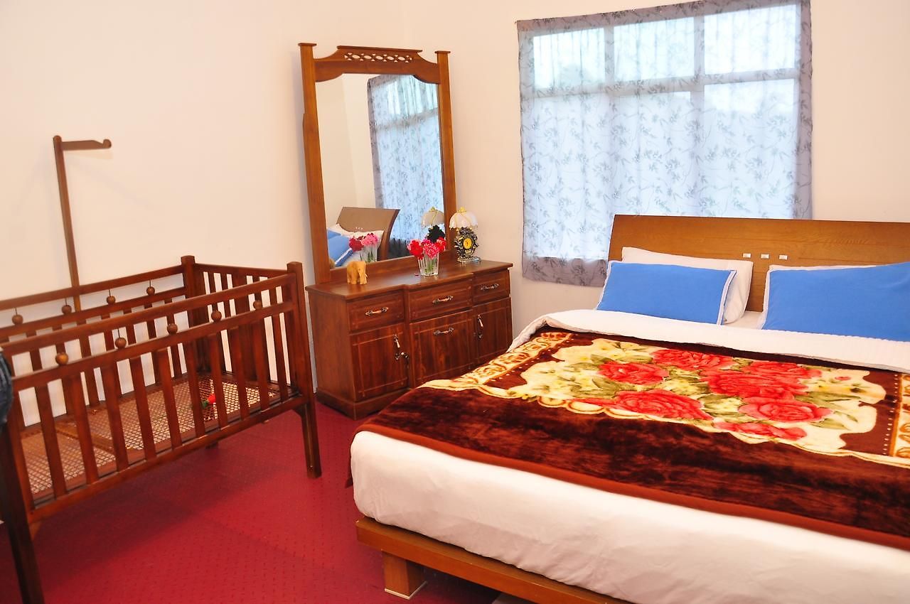 Moonplains Hemaya Bungalow Hotel *