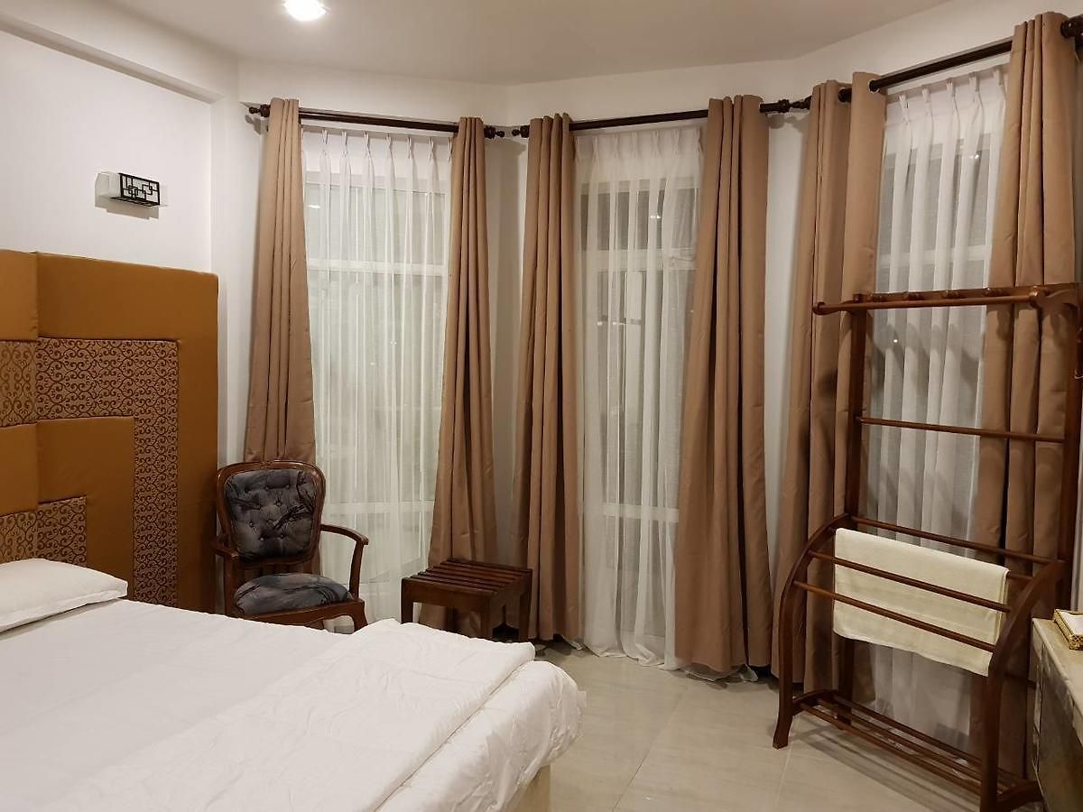 Rest Master Luxury Bunglaw Hotel 2*
