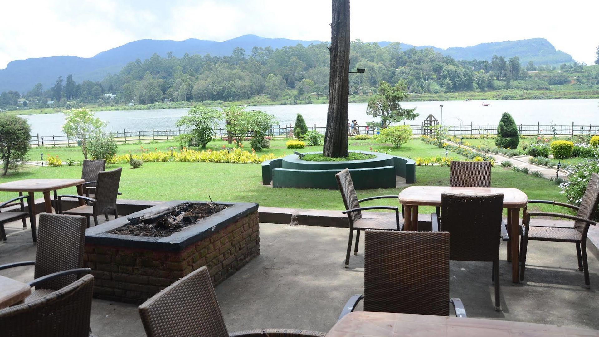 Calamander Gregory Hotel 3*