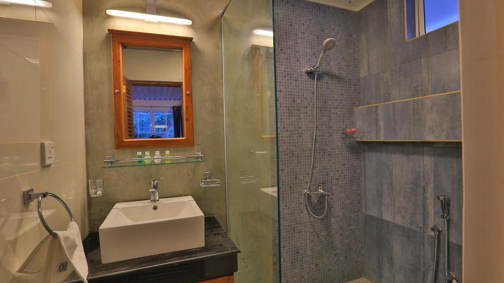 Lemas Holiday Villa