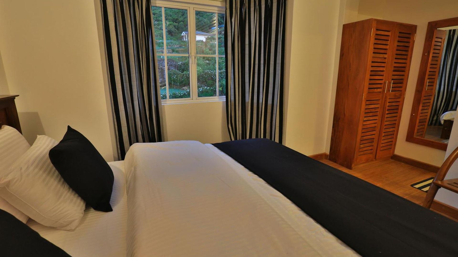 Lemas Holiday Villa