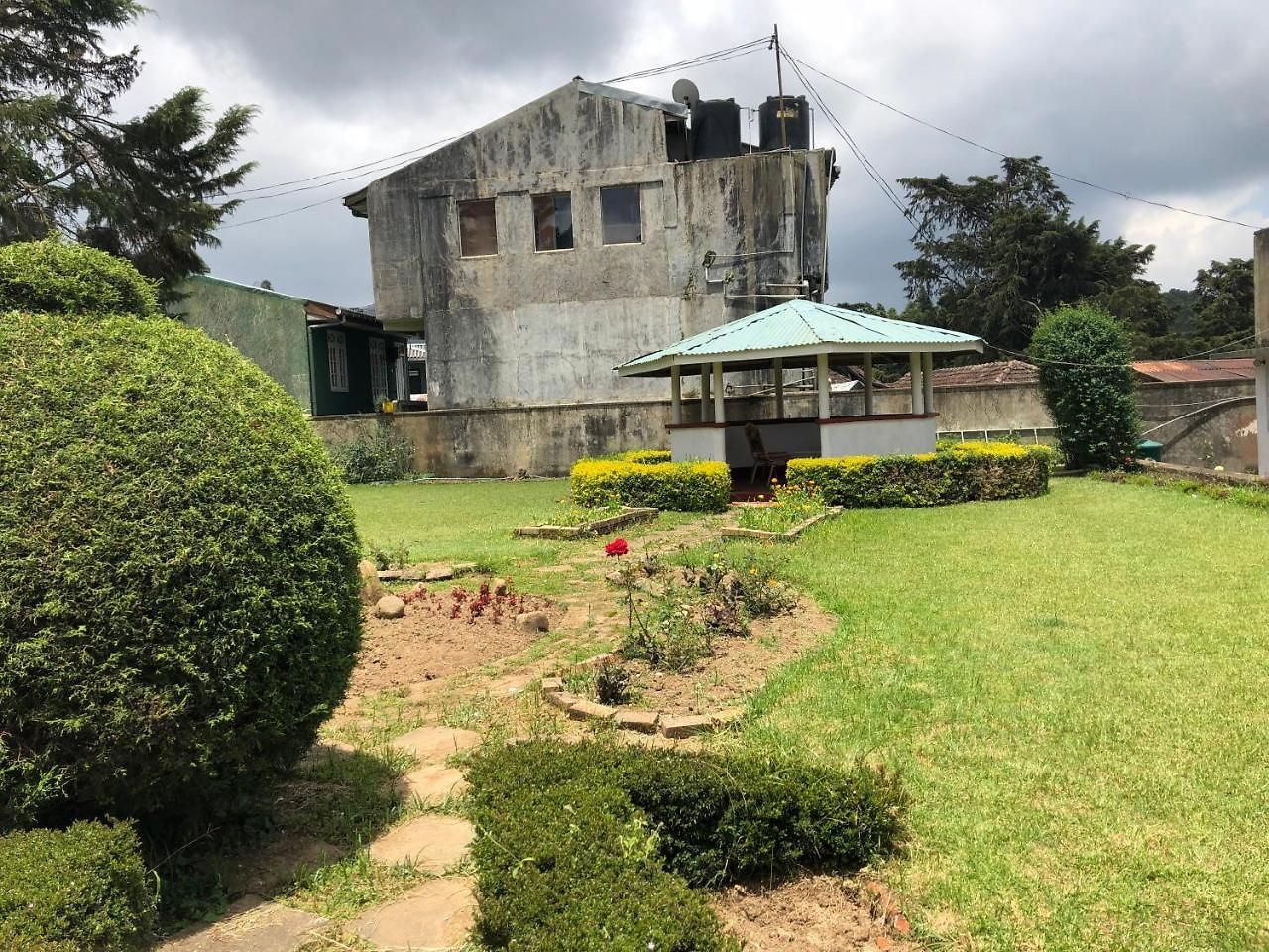 Royal Garden Hotel