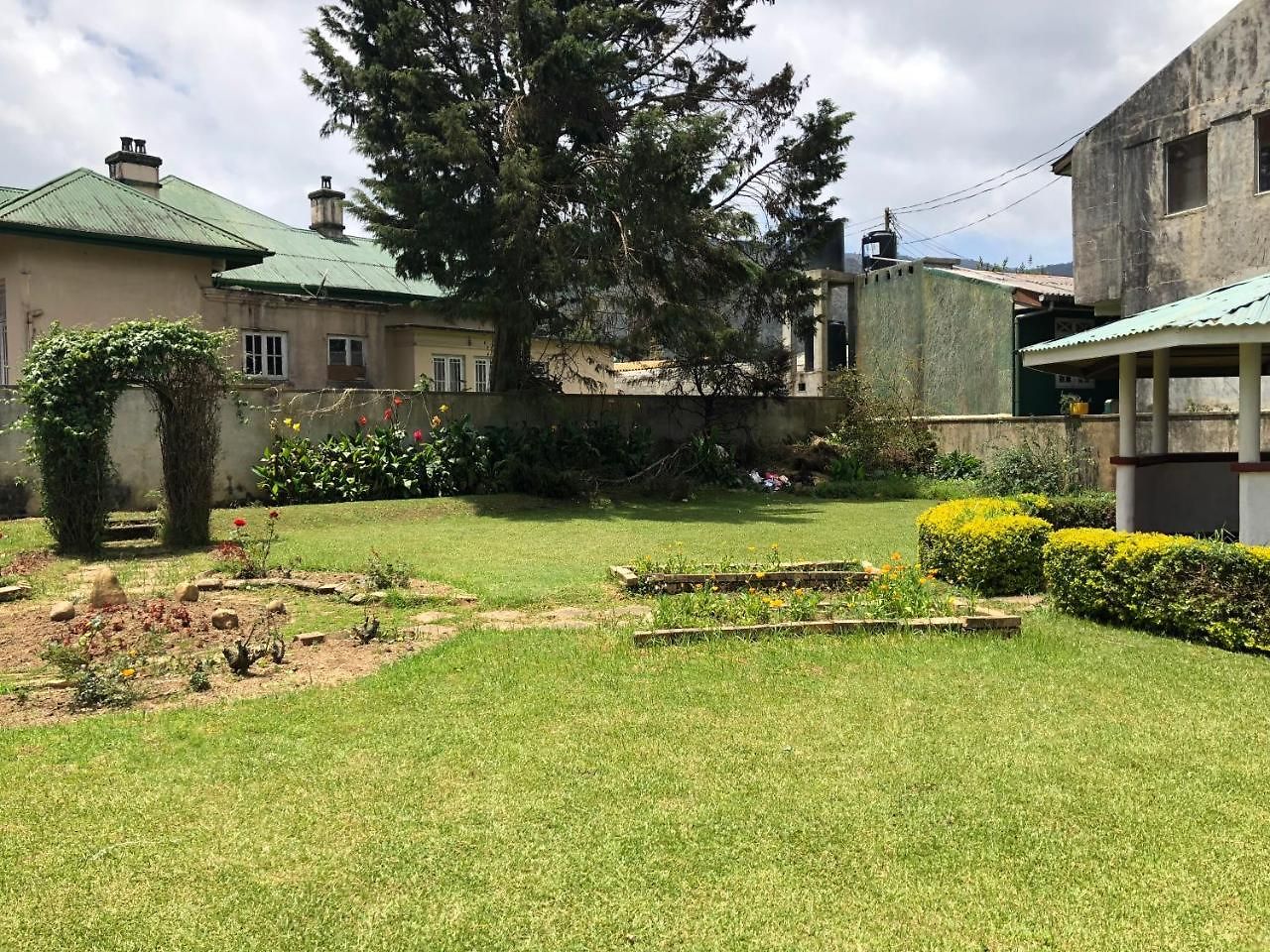 Hotel Royal Garden Nuwara Eliya