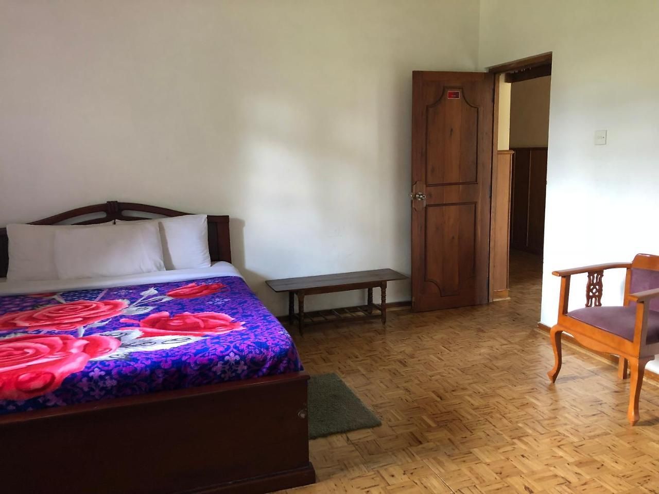 Royal Garden Hotel