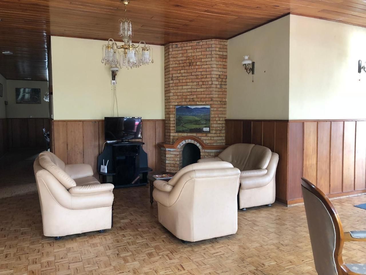 Royal Garden Hotel
