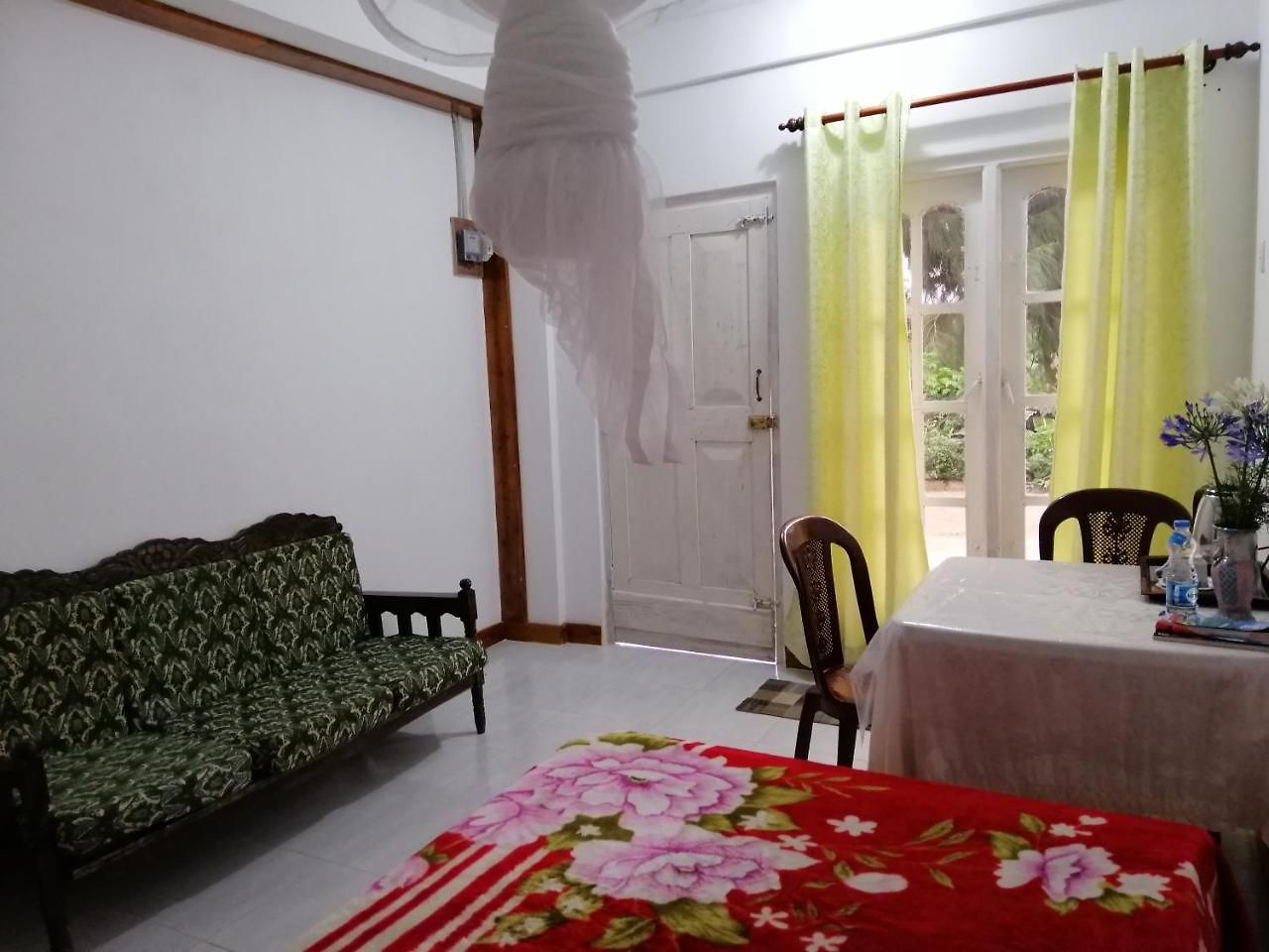 Homestay The Galways Edge *