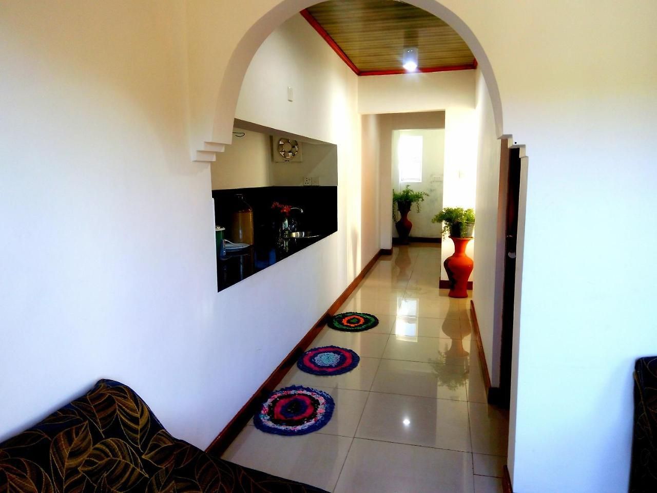 Crown - 3* Nuwara Eliya