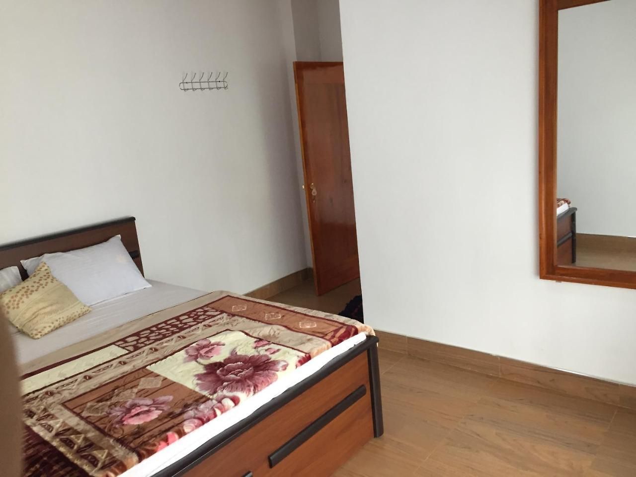 Mee Arana Guest house