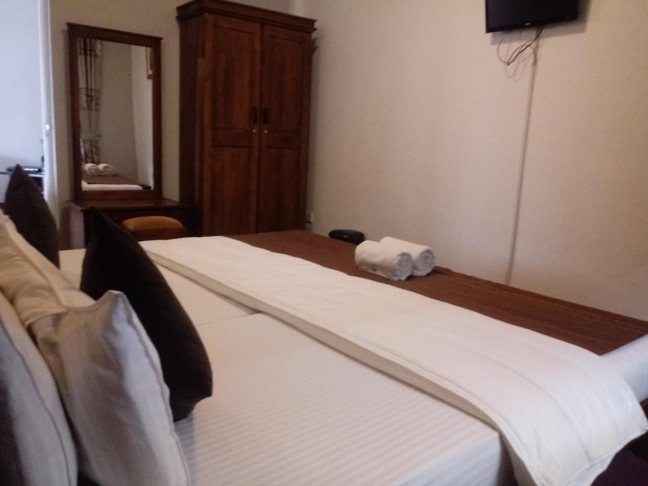 Hotel V & V Holiday Bungalow 2*
