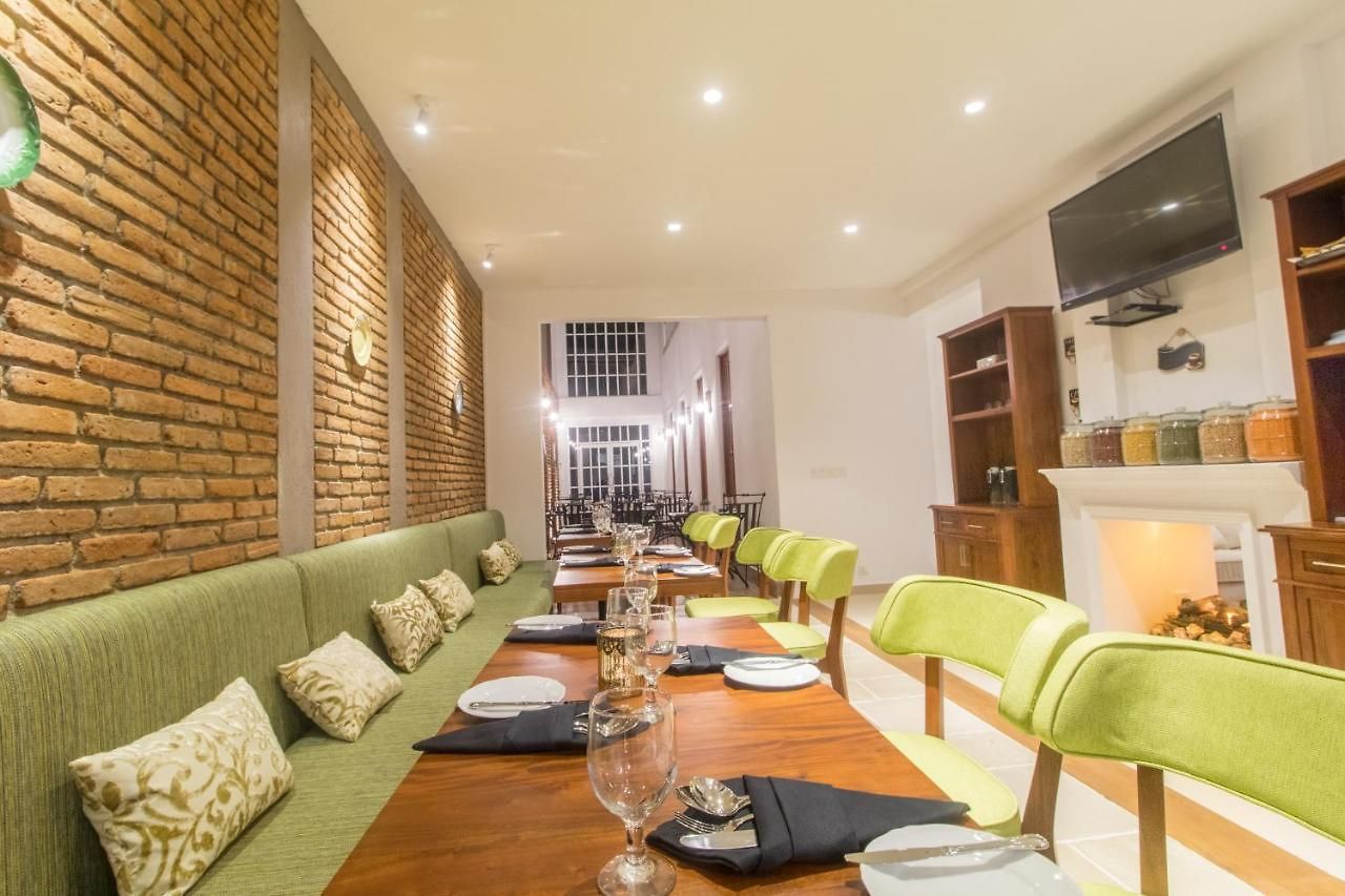 The Lynden Grove Hotel 4*