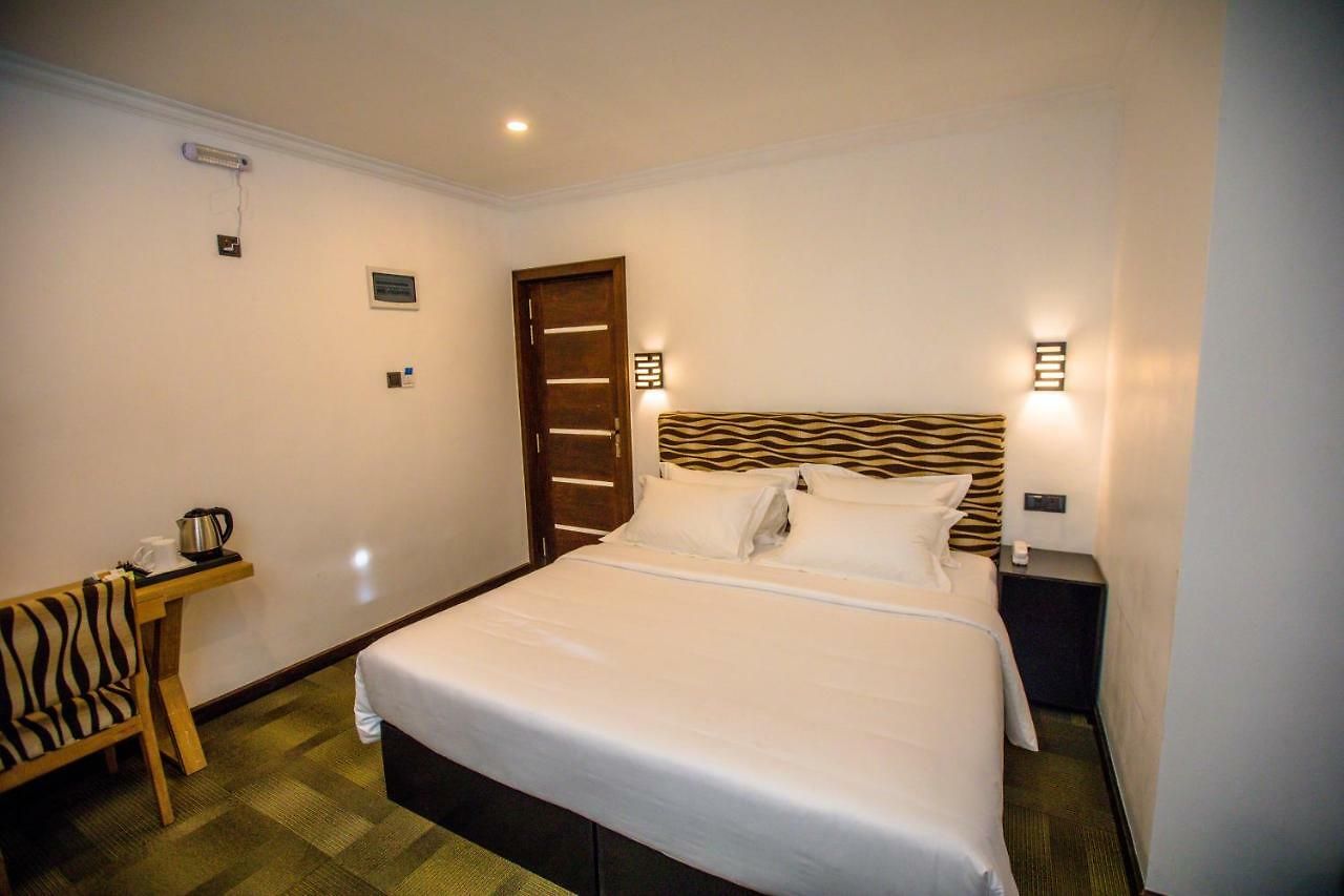 Huddle Hotel