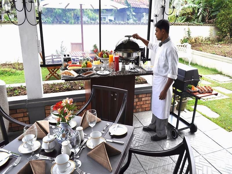 Guest house Cocoon Hills 4*