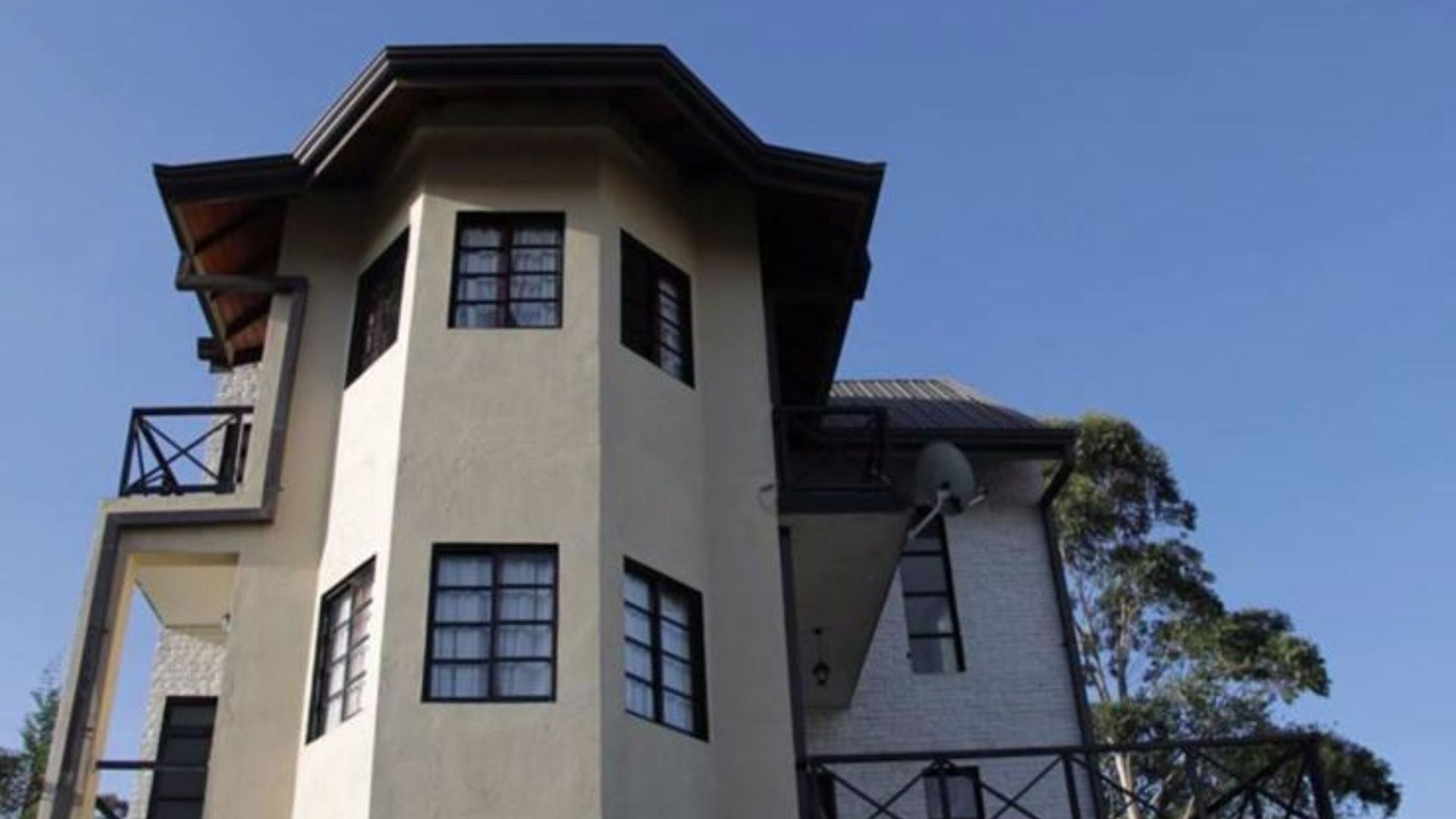 42 3* Nuwara Eliya