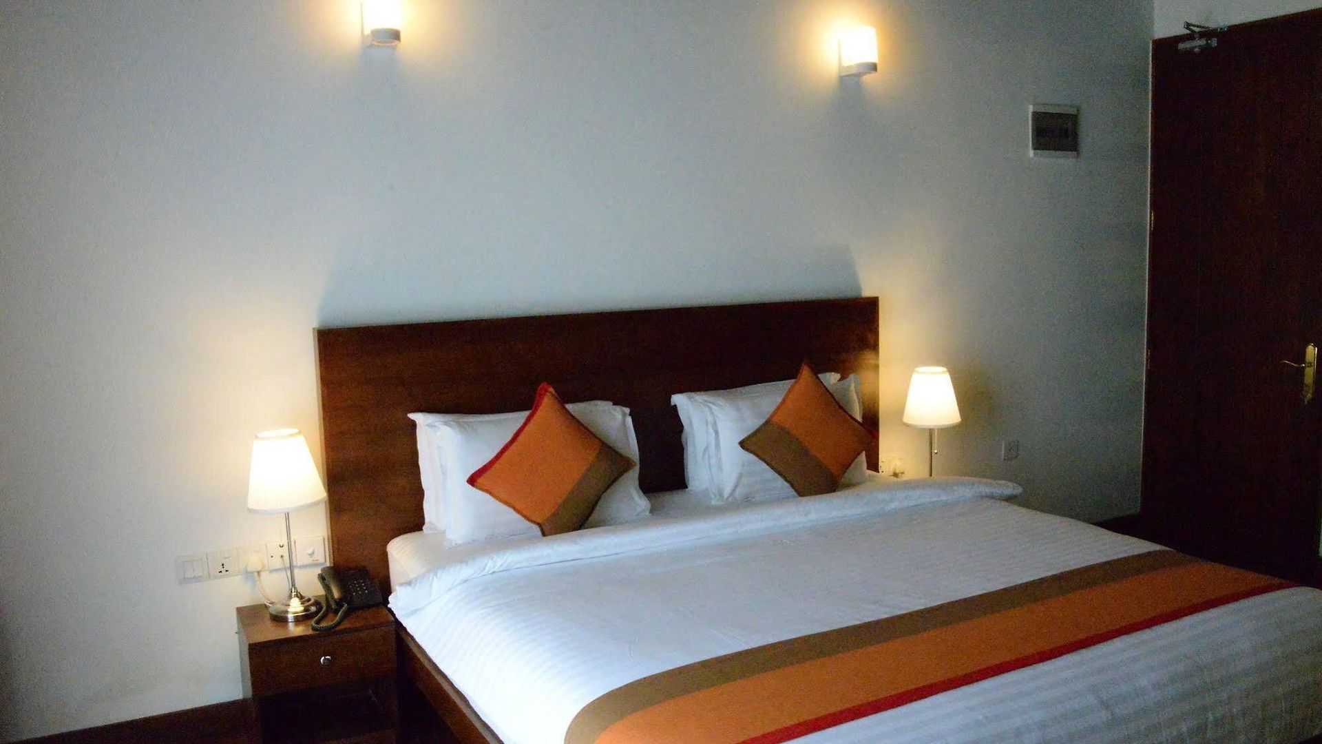 Villa Serenus Boutique *
