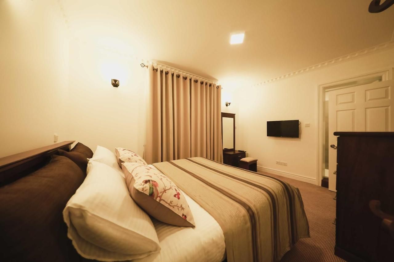 Hotel Stratford - *