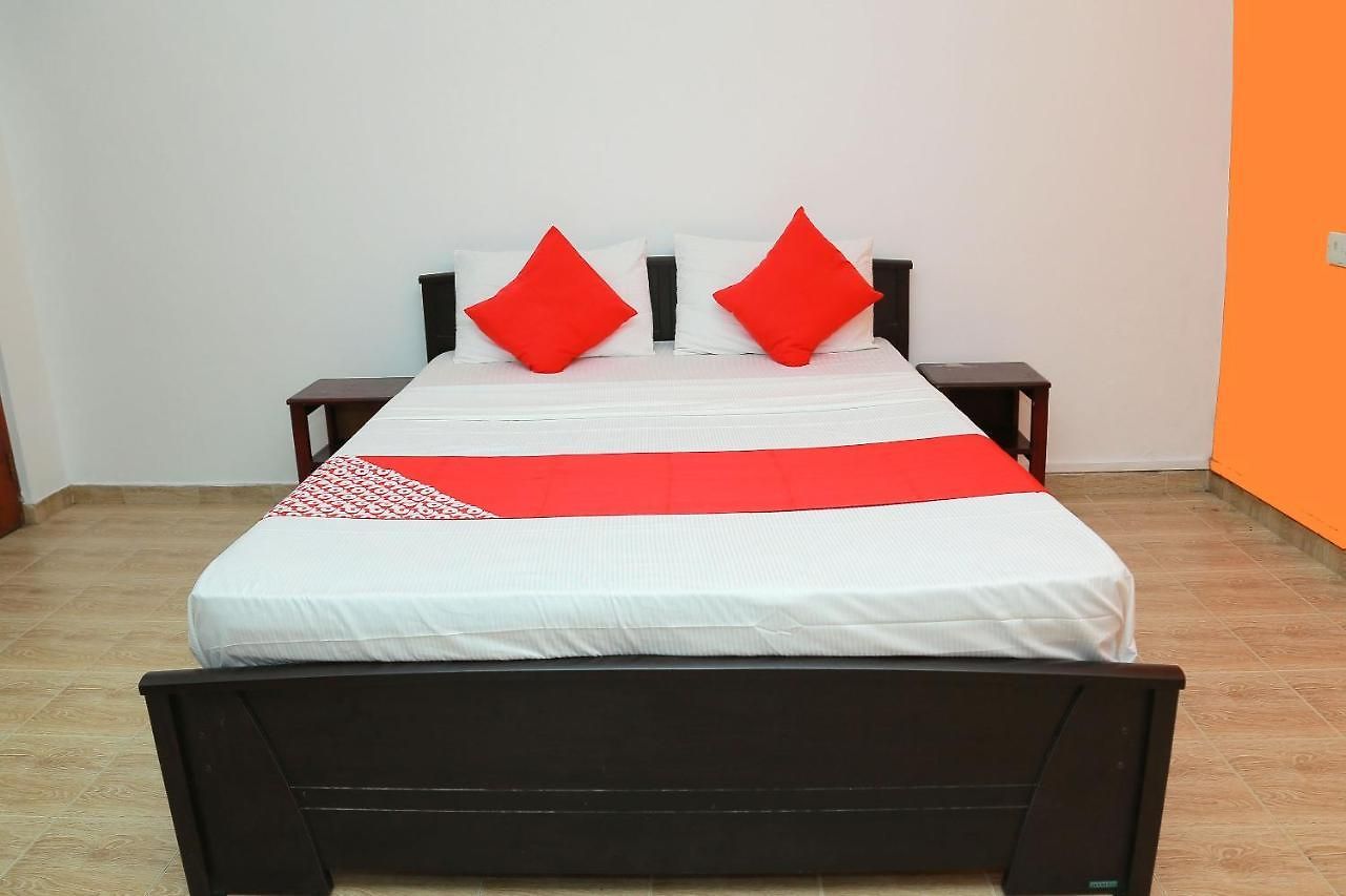 Oyo 247 Olive Park 3*