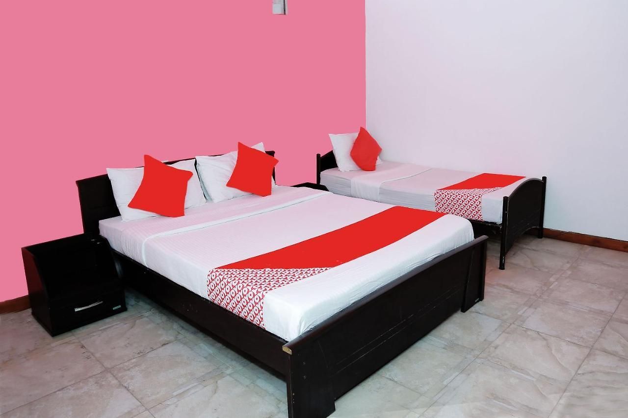 Oyo 247 Olive Park Hotel