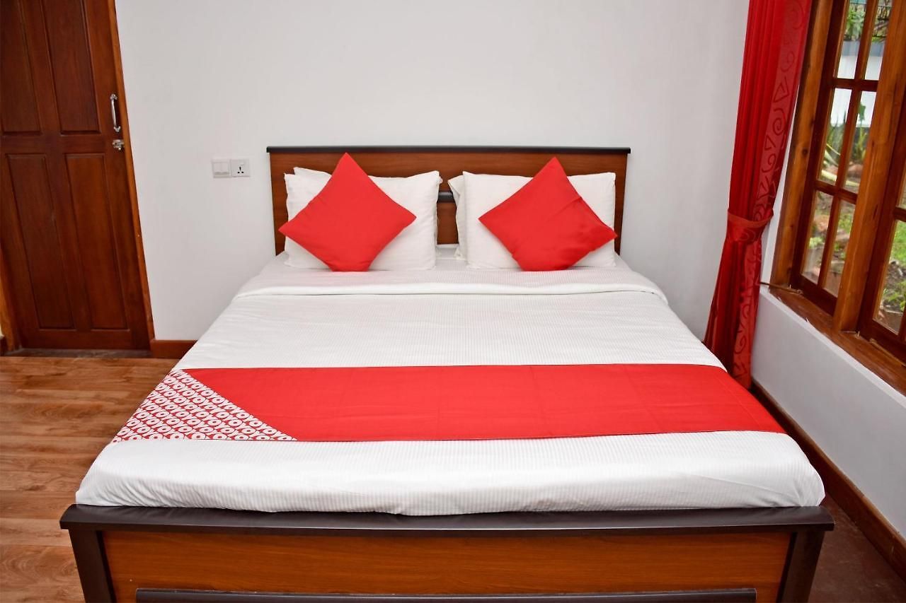 Hotel Oyo 476 Bloomfield 3*