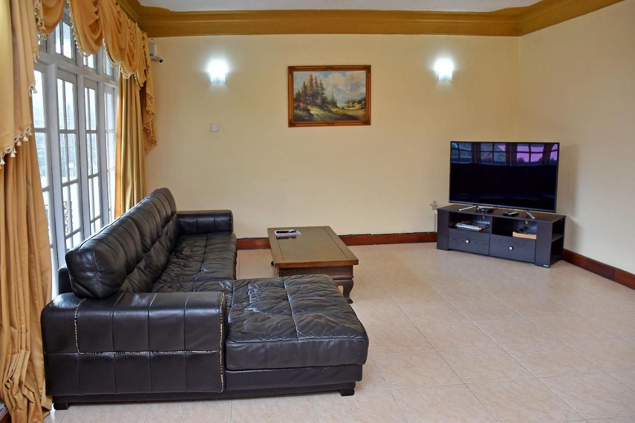 Hotel Oyo 494 Misty Breeze 3*