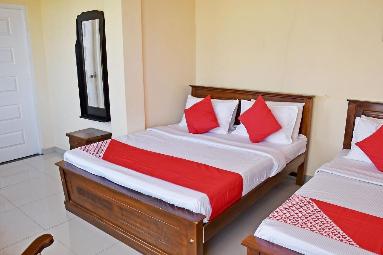 Oyo 487 Sudha Ozone Freeze Hotel
