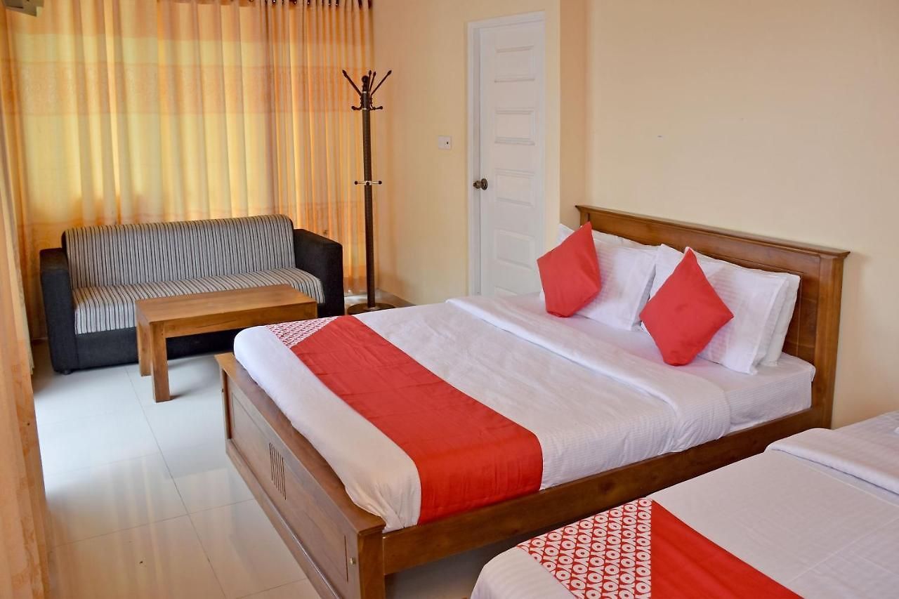 Hotel Oyo 487 Sudha Ozone Freeze 3*