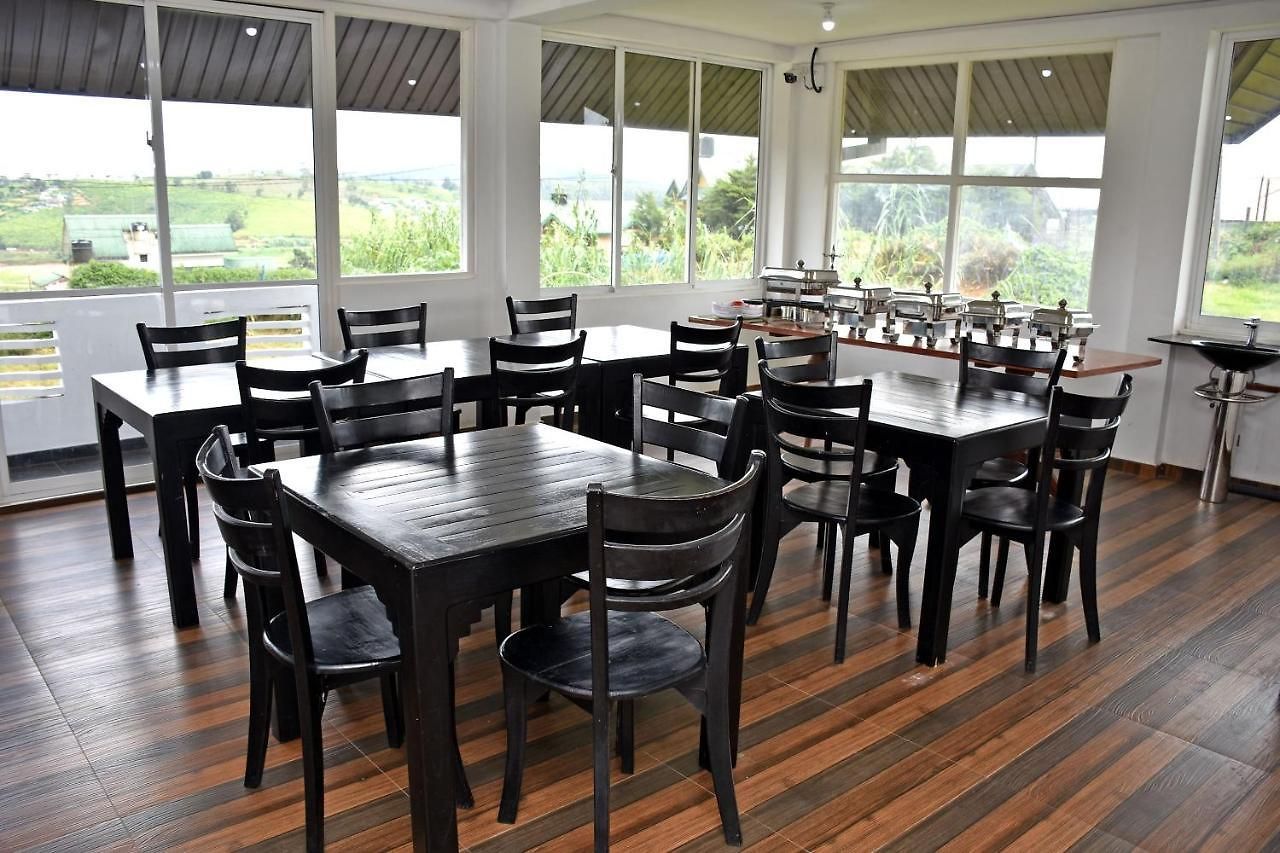 Oyo 487 Sudha Ozone Freeze Hotel 3*