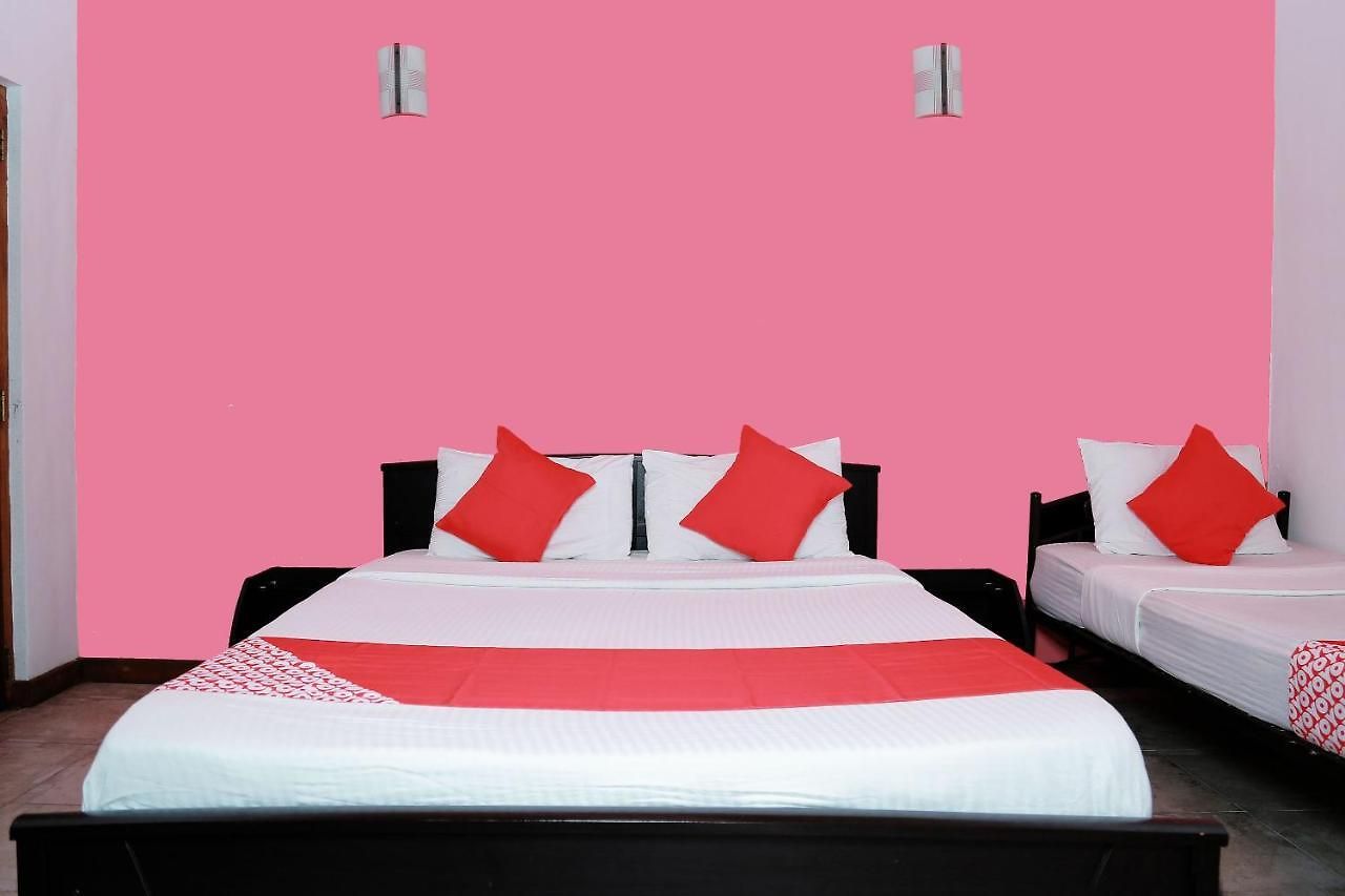 Oyo 247 Olive Park Hotel