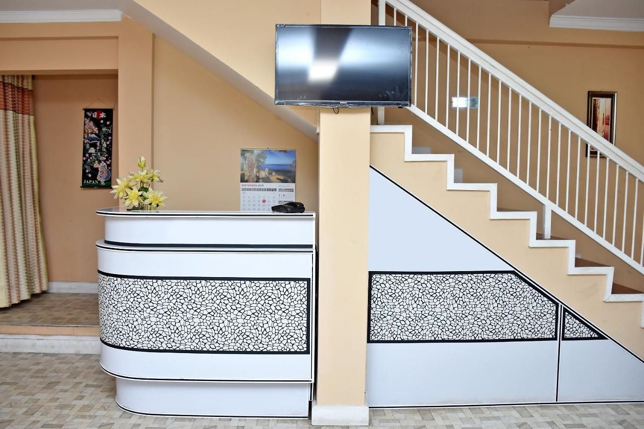 Oyo 258 Global Rest House Hotel