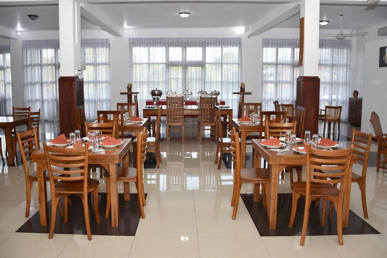 King Garden View Hotel 3*