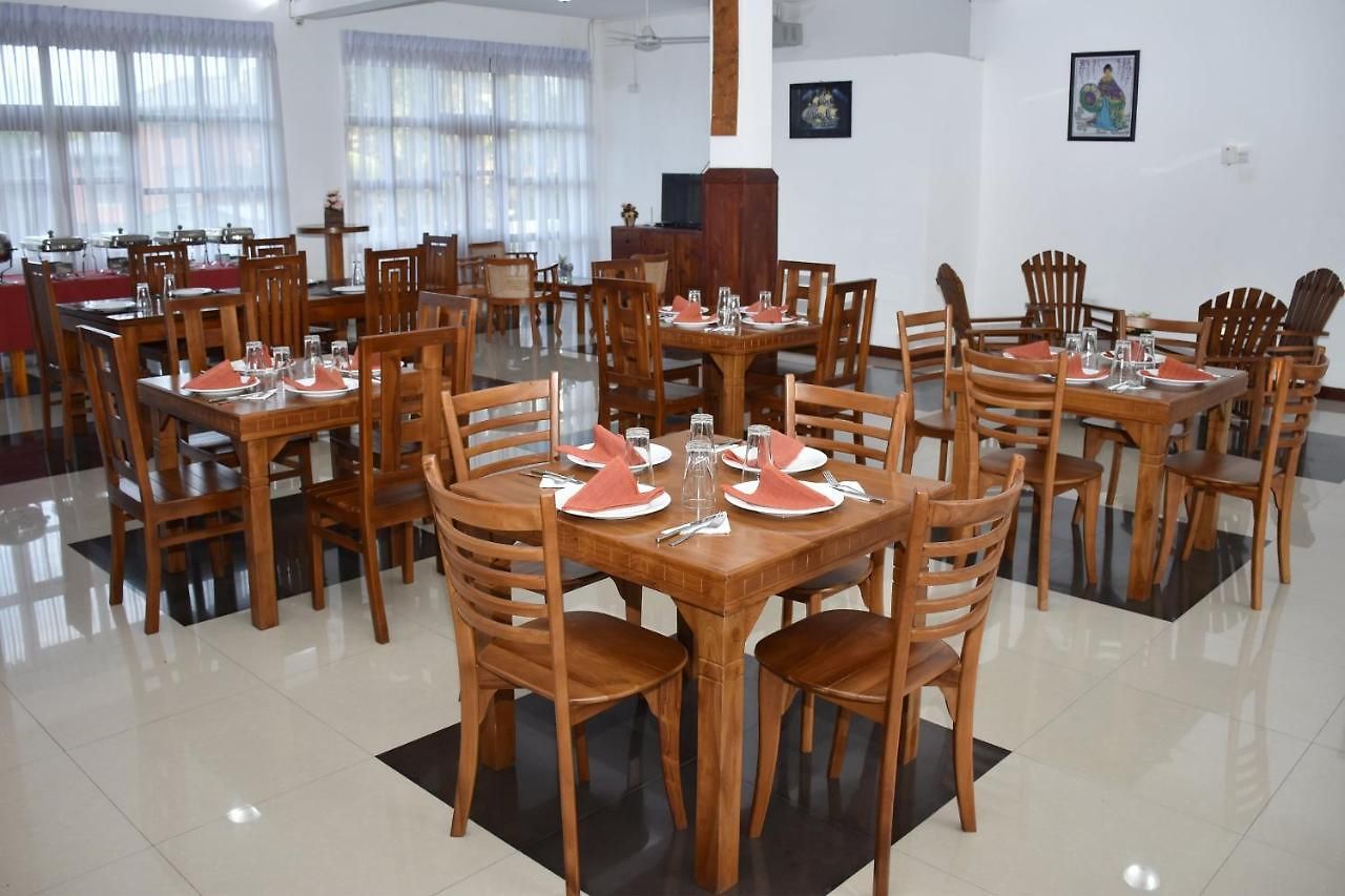 King Garden View Hotel