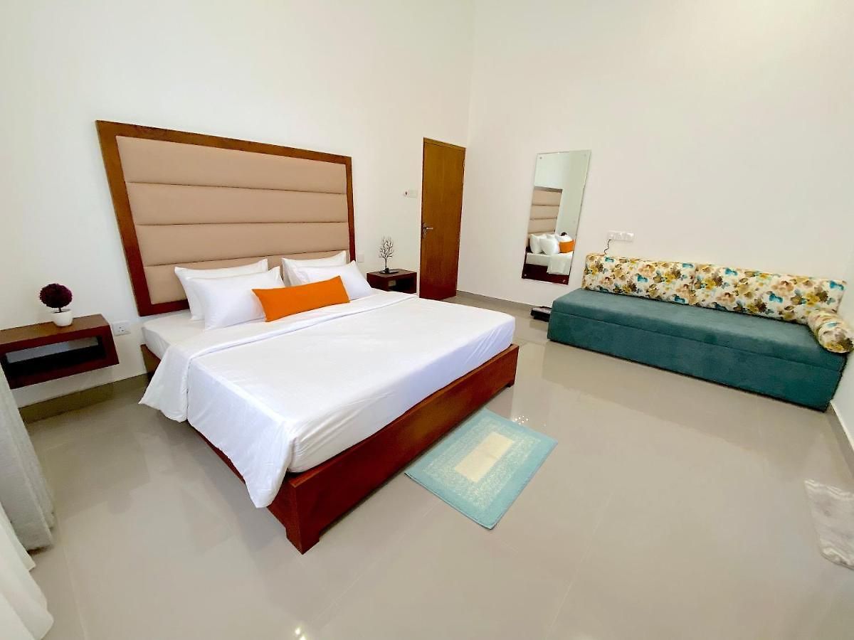 Caroline Villa, Guest house