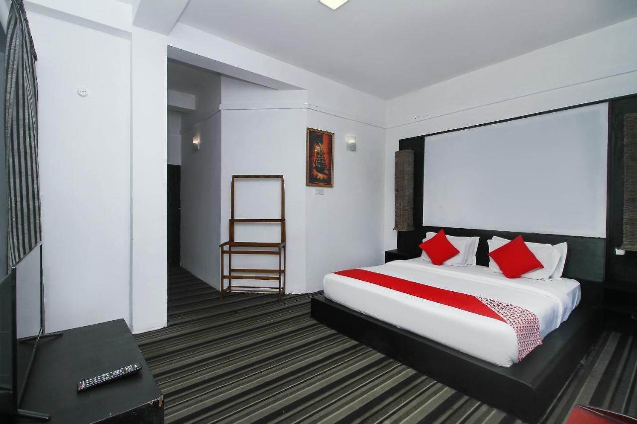 Hotel Oyo 523 Royal 3*