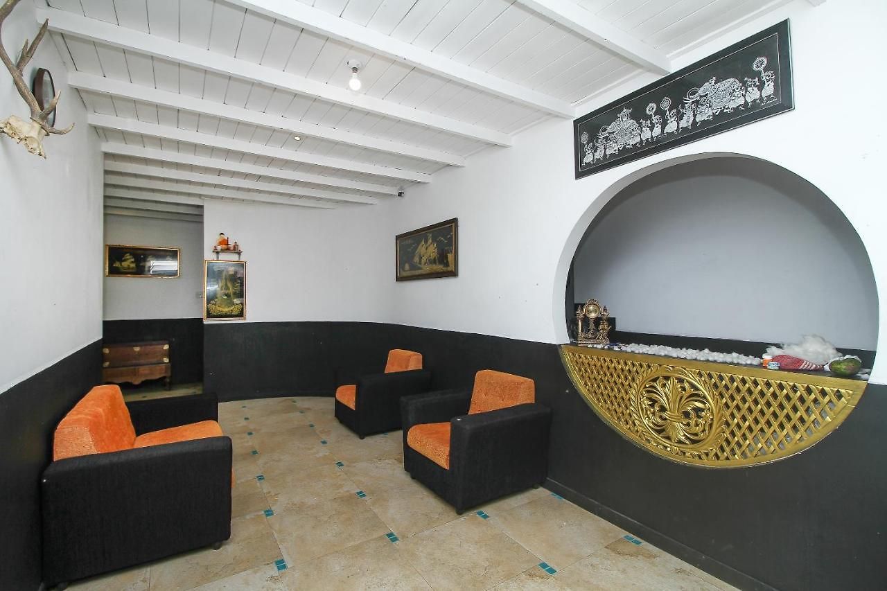 Hotel Oyo 523 Royal