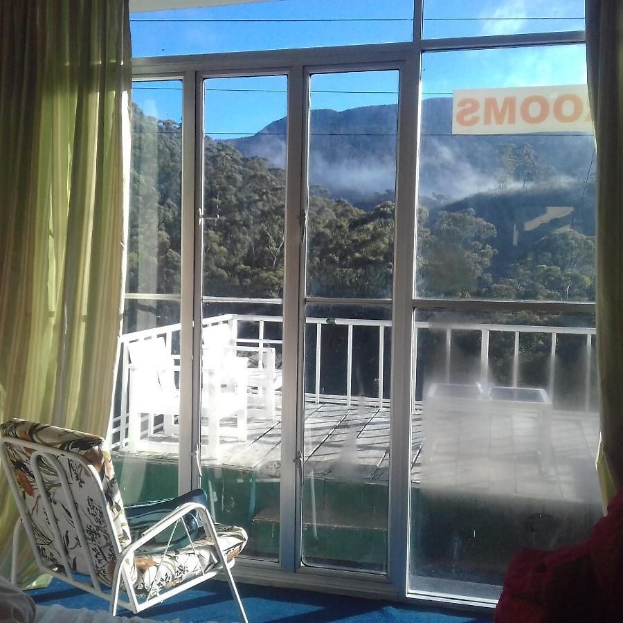 Lodge Jungle Side Holiday Resort. *