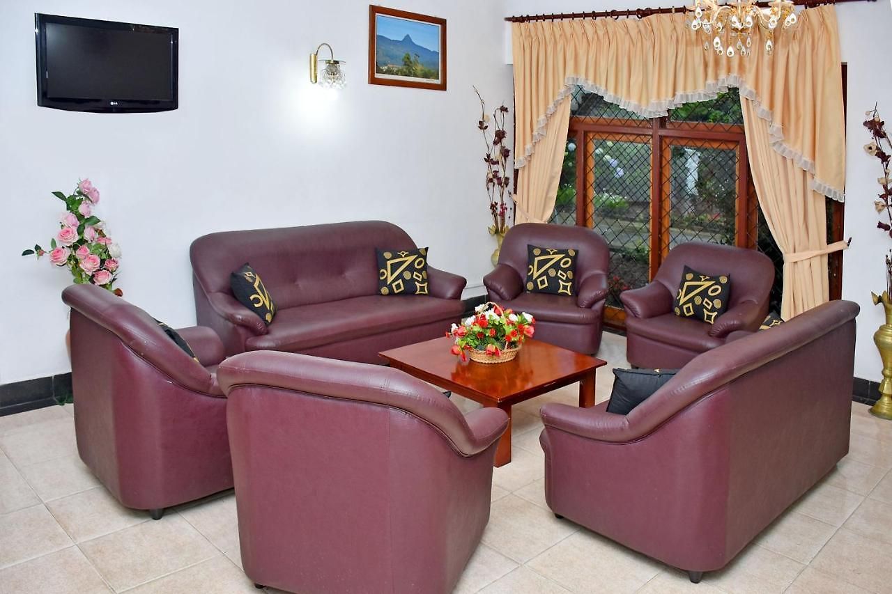 Hotel Oyo 454 Jayamal Rest 3*