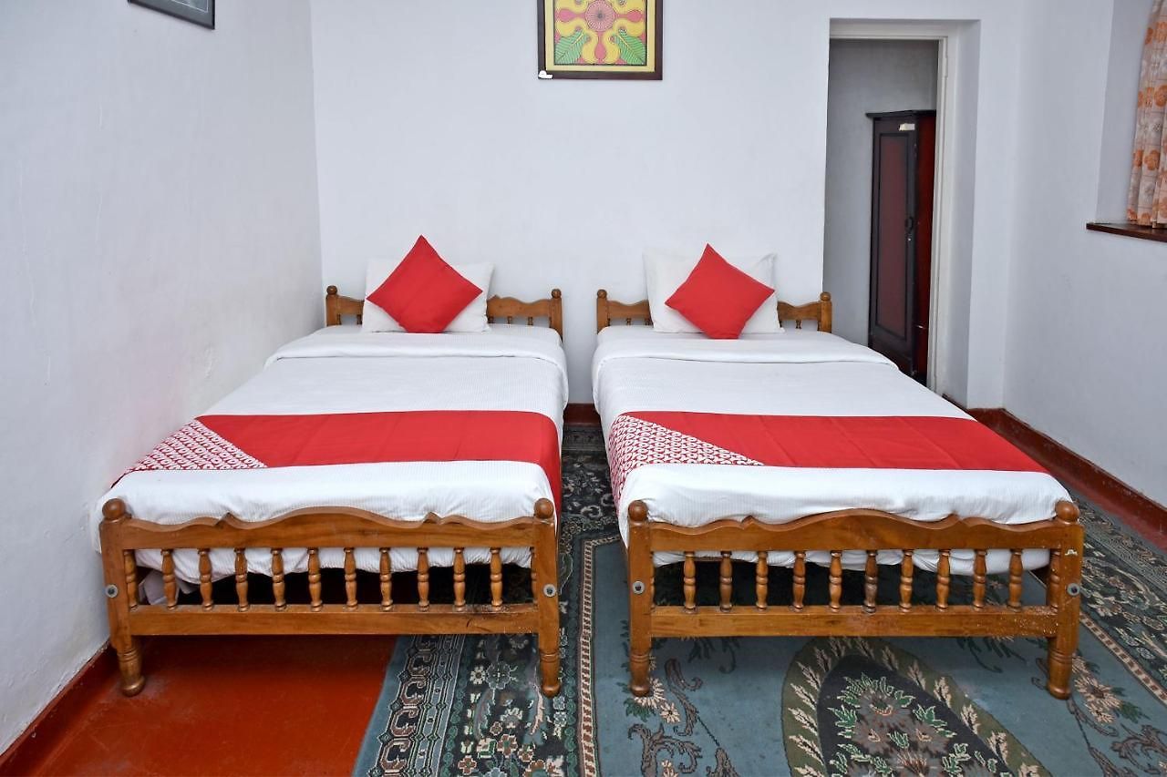 Hotel Oyo 454 Jayamal Rest 3*