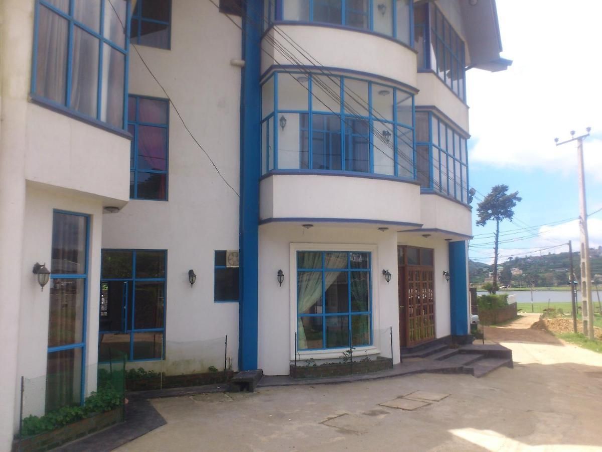 Highlands Lake Nuwara Eliya