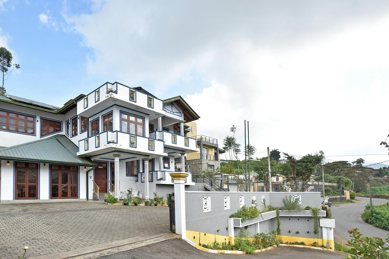 Oyo 537 Royal Bungalow Hotel
