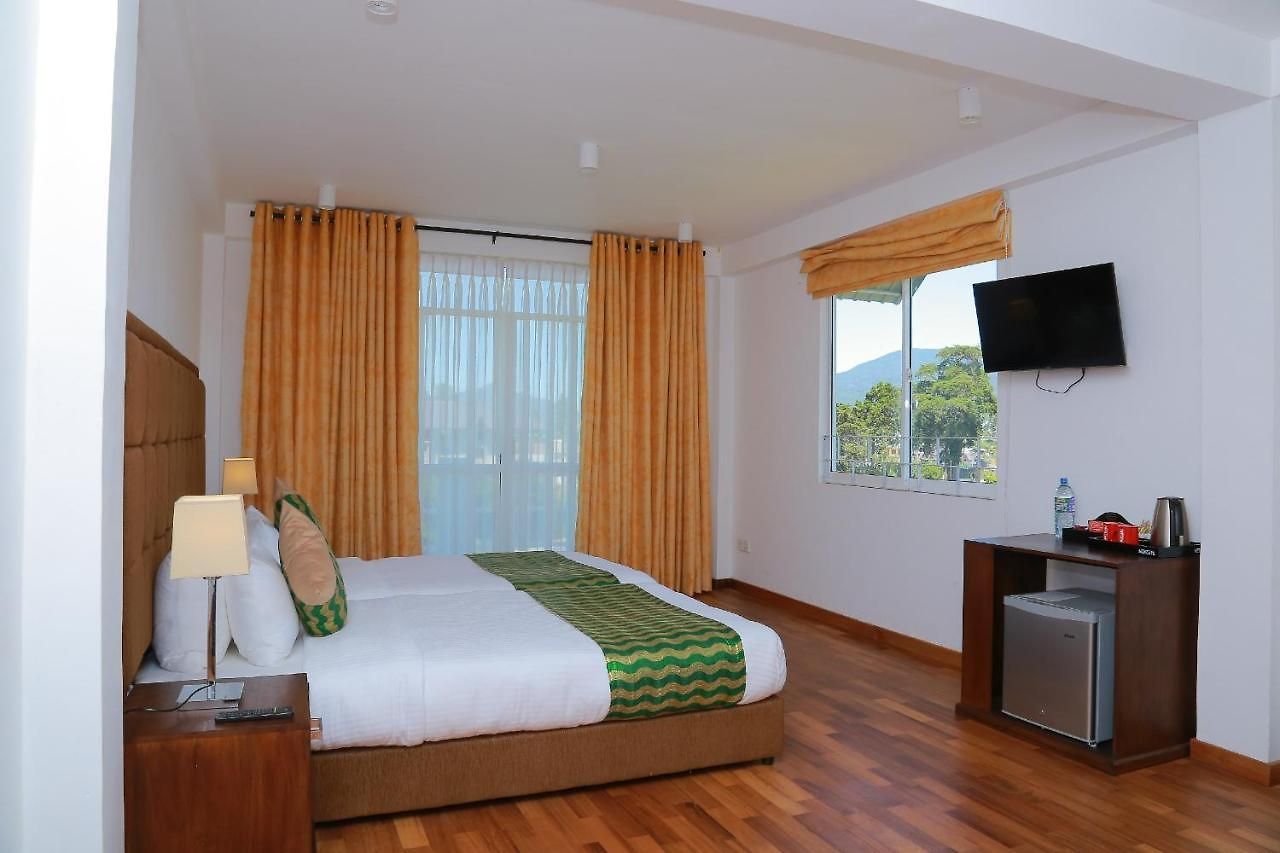 Hotel Blue Meadows Nuwaraeliya Nuwara Eliya