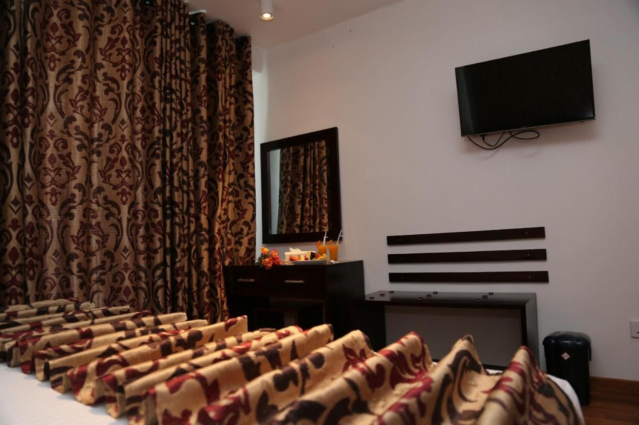 Blue Meadows Nuwaraeliya 3*