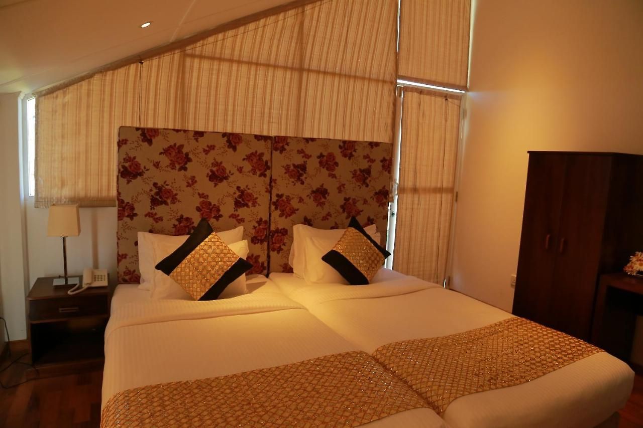 Blue Meadows Nuwaraeliya Hotel